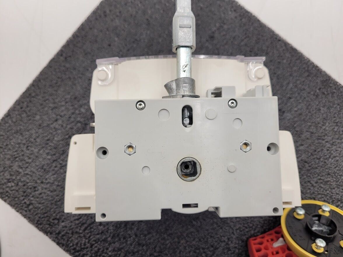 Eaton Fusible K-Frame 100A Disconnect Switch R9 Series R9K3100FJ LPJ-100SP Fuses