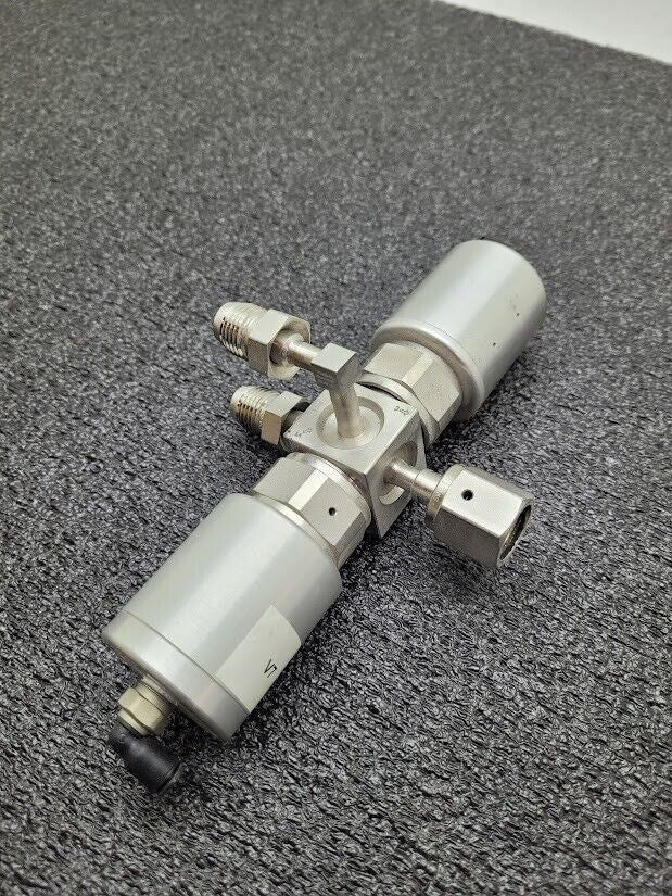 Swagelok Pneumatic Diaphragm Multi Valve Manifold 6LVV-P1D9056P-AB 1/4 M/F VCR