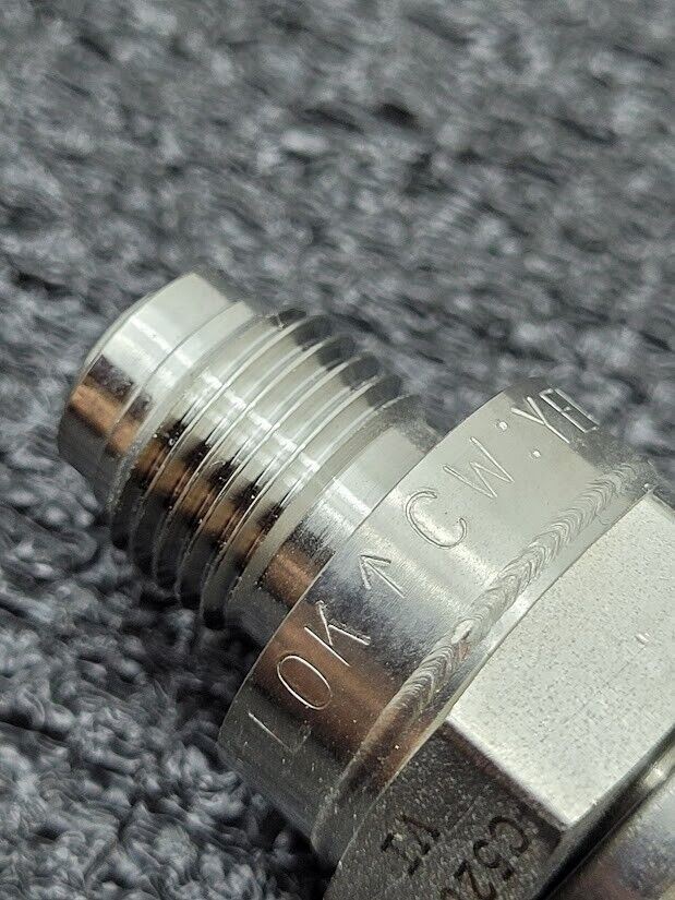 Swagelok High Purity Check Valve 1/4" VCR Female to 1/4" VCR Male 6L-CW4FR4-VR4