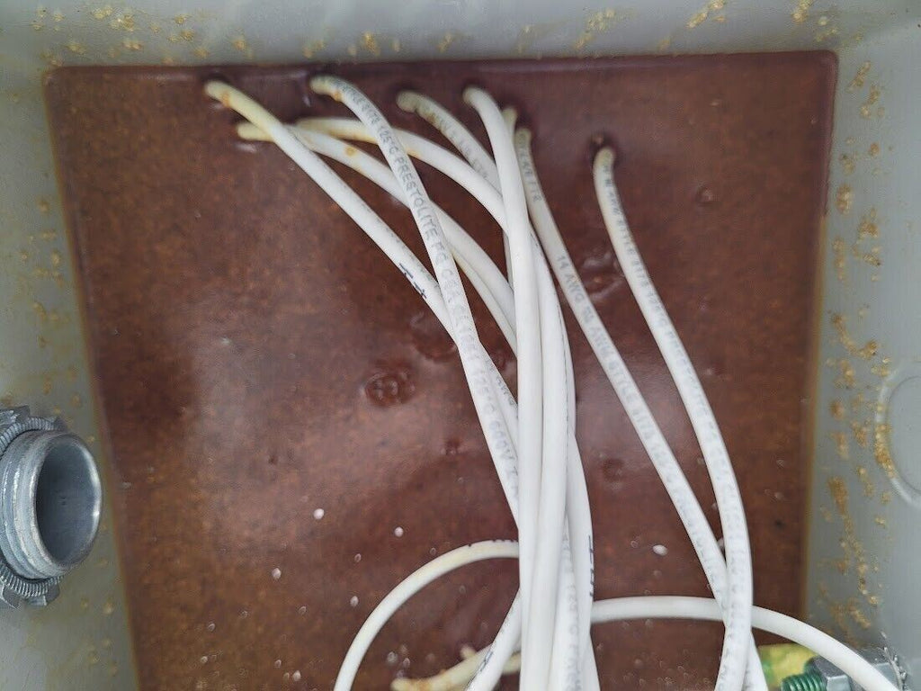 Emerson Hevi-Duty Transformer HS14F3BS 3kVA Pri: 190/220x380/440V Sec: 110/220