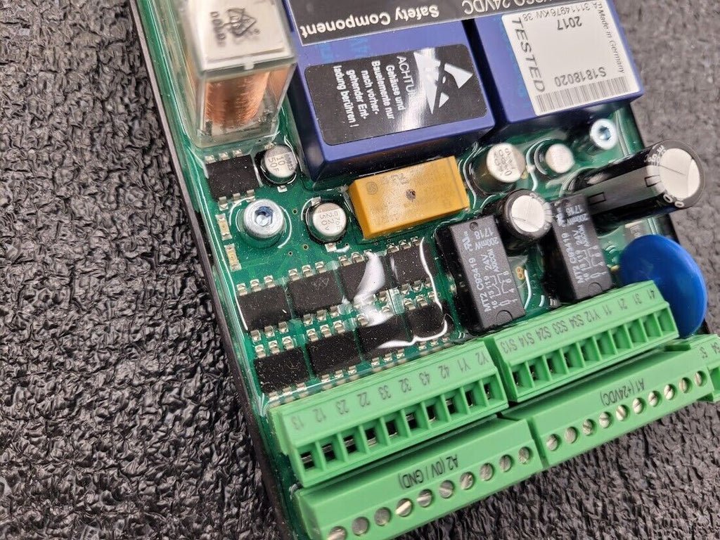 Schmersal Safety Relay Component SRB-PL4/SSO-24VDC DIN Rail Mount
