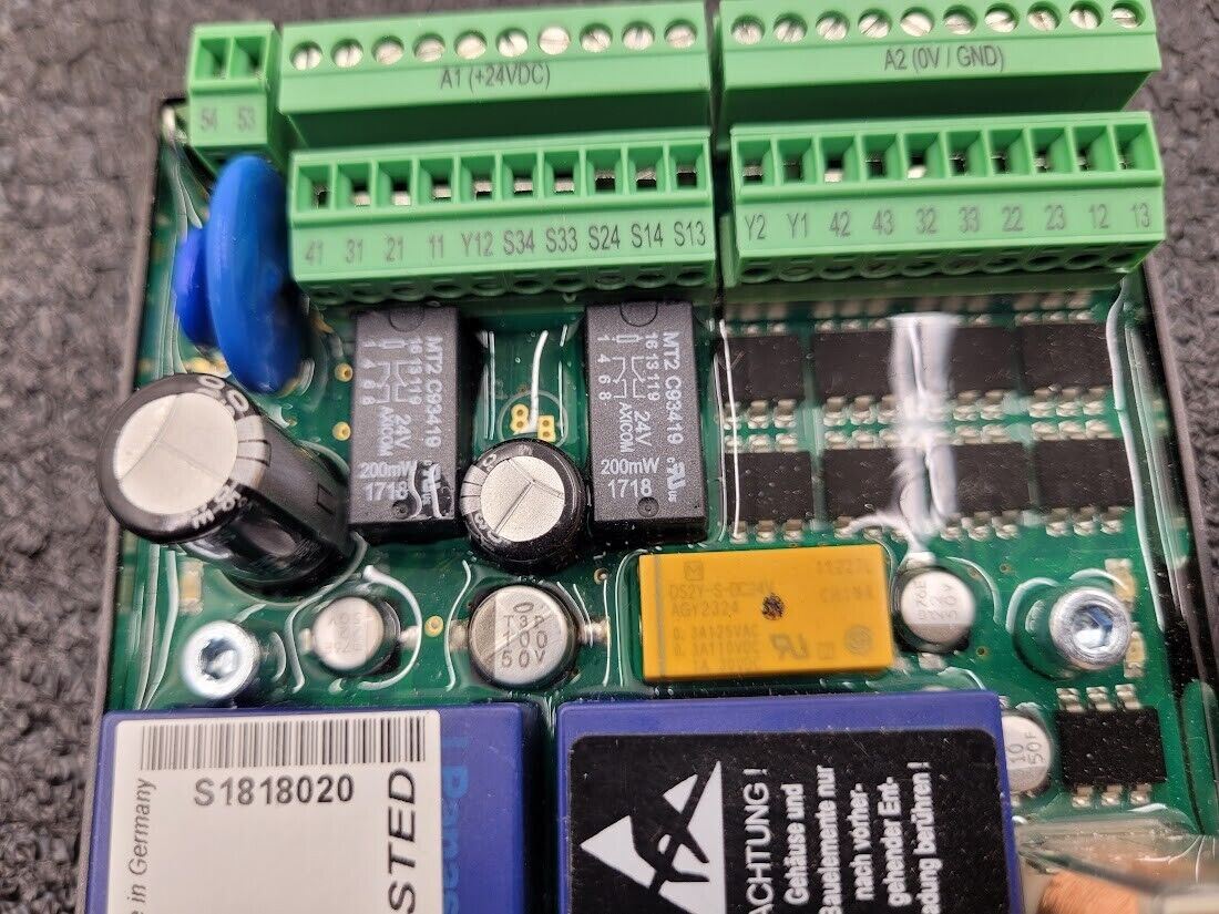 Schmersal Safety Relay Component SRB-PL4/SSO-24VDC DIN Rail Mount