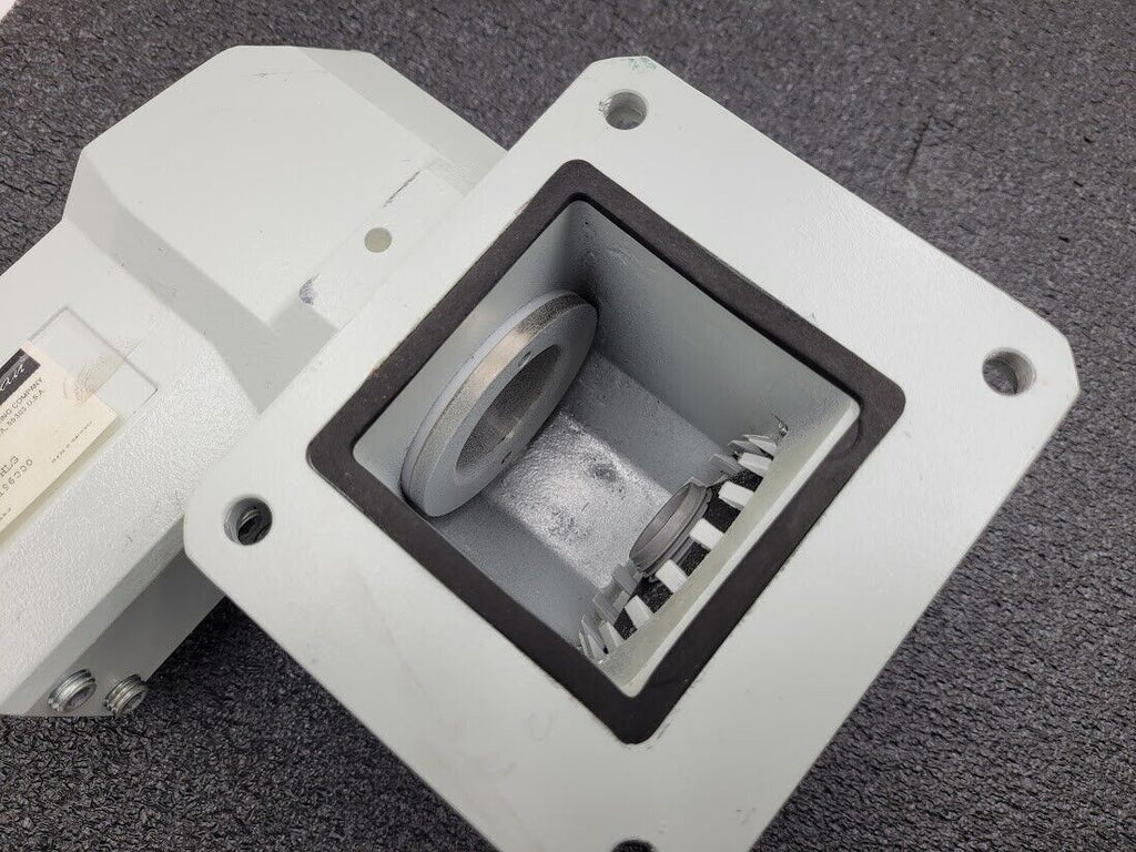 Hoffman NVent C-CS2WJHLG Horizontal Series 2 Pendant Arm Fits 45X60MM Tube