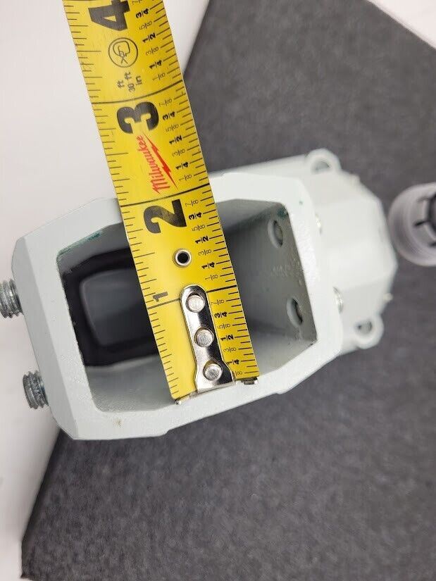 Hoffman NVent C-CS2WJHLG Horizontal Series 2 Pendant Arm Fits 45X60MM Tube