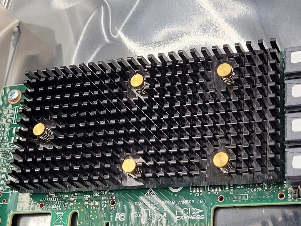 Avago LSI 9400-16i 12Gbps Tri-Mode SAS SATA NVMe HBA PCIE 4 port SFF-8643