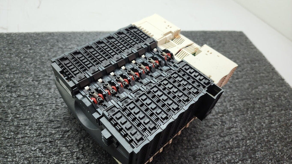 Schneider Telemecanique STBNIP2212 Ethernet MB NIM PLC Control Advantys Unit D