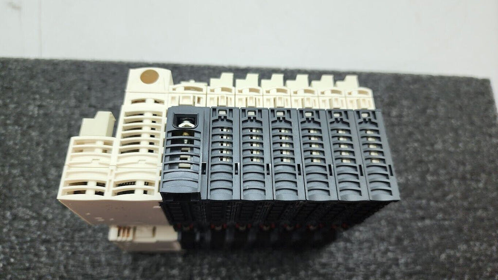 Schneider Telemecanique STBNIP2212 Ethernet MB NIM PLC Control Advantys Unit D