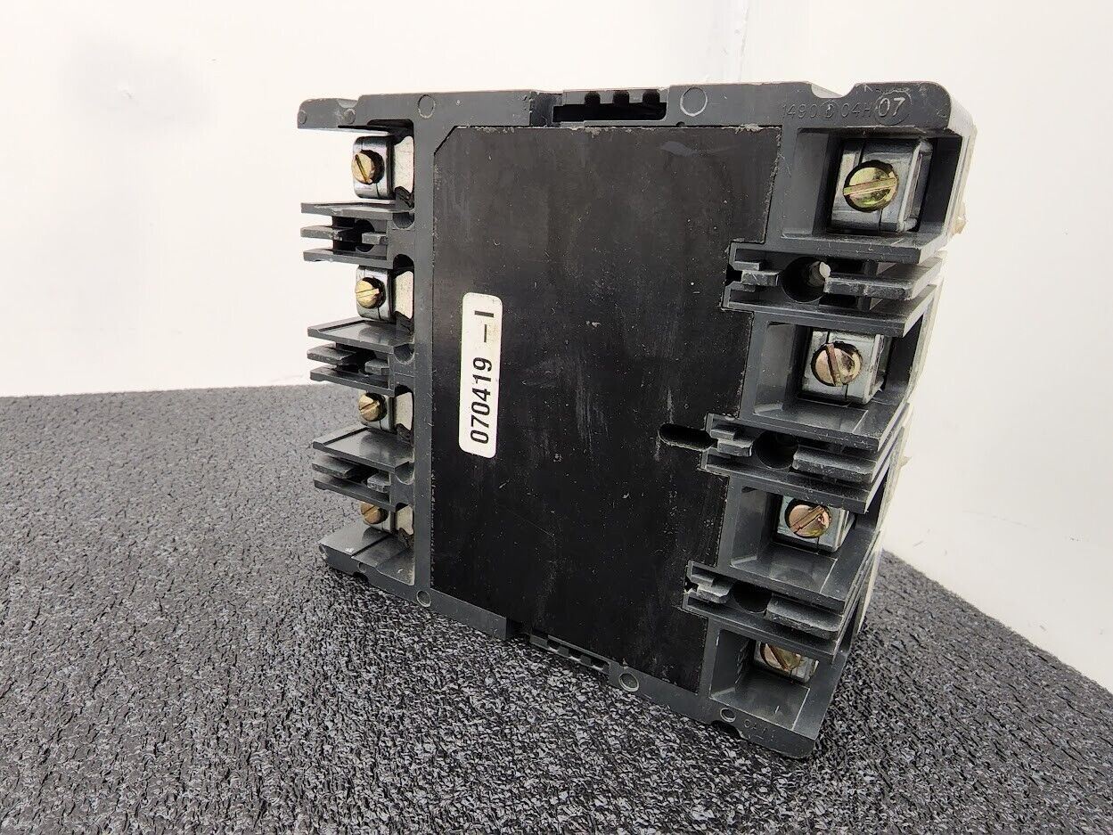 Cutler-Hammer Industrial Circuit Breaker HFD-DC 100 AMPS, 4 Poles, 750VDC