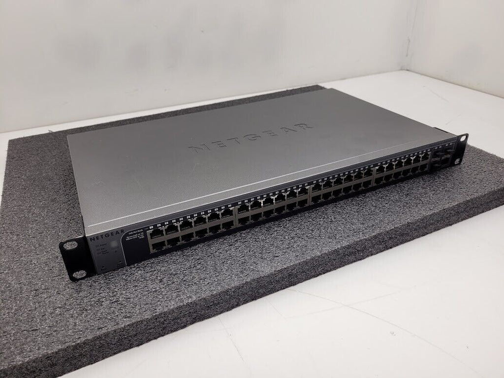 NetGear GS752TXS 52 Port Gigabit Ethernet Stackable Smart Switch 4 SFP+ 10G Port