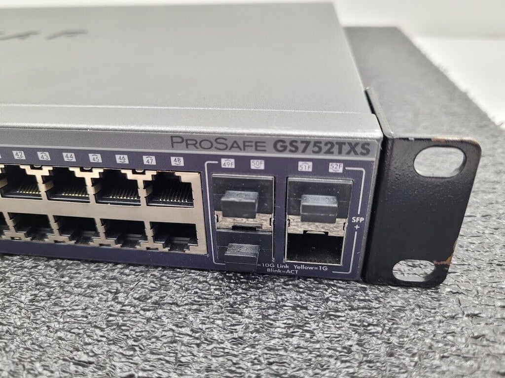 NetGear GS752TXS 52 Port Gigabit Ethernet Stackable Smart Switch 4 SFP+ 10G Port