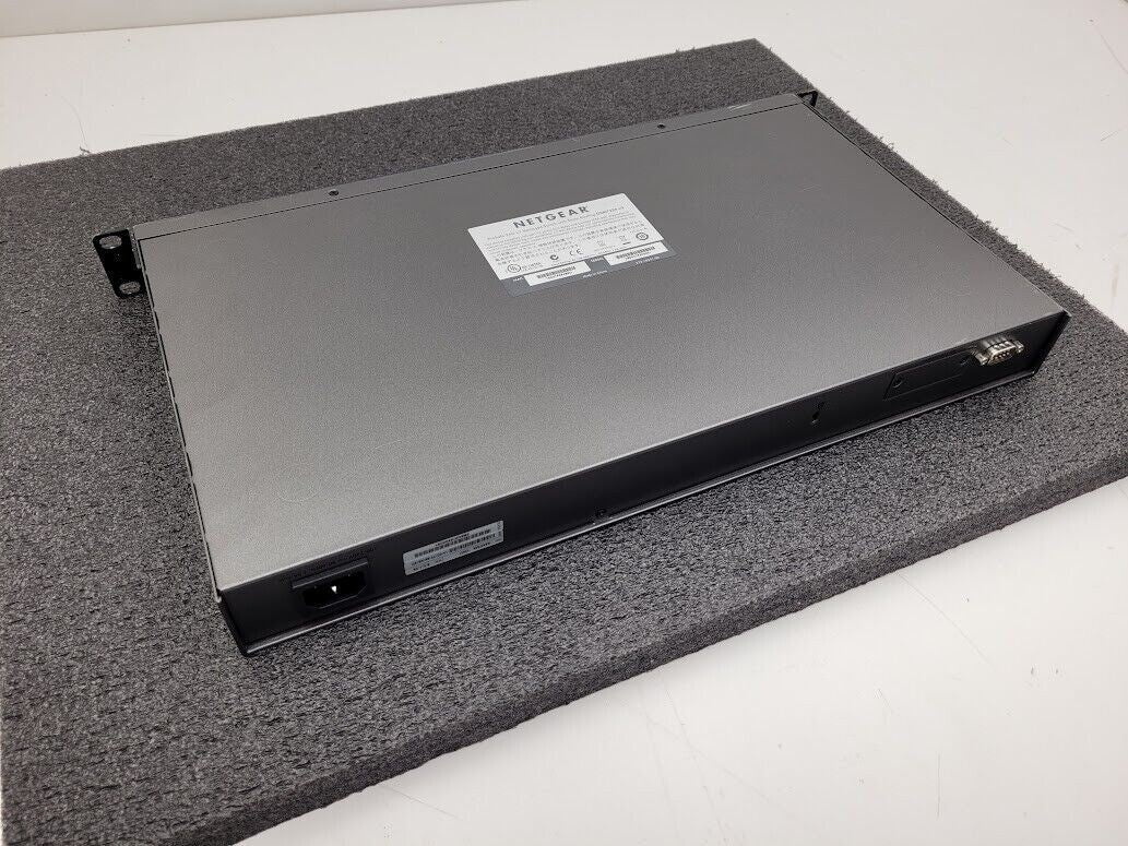 NetGear ProSafe GSM7224 V2  V2H1 24 Port Managed Network Switch Static Routing