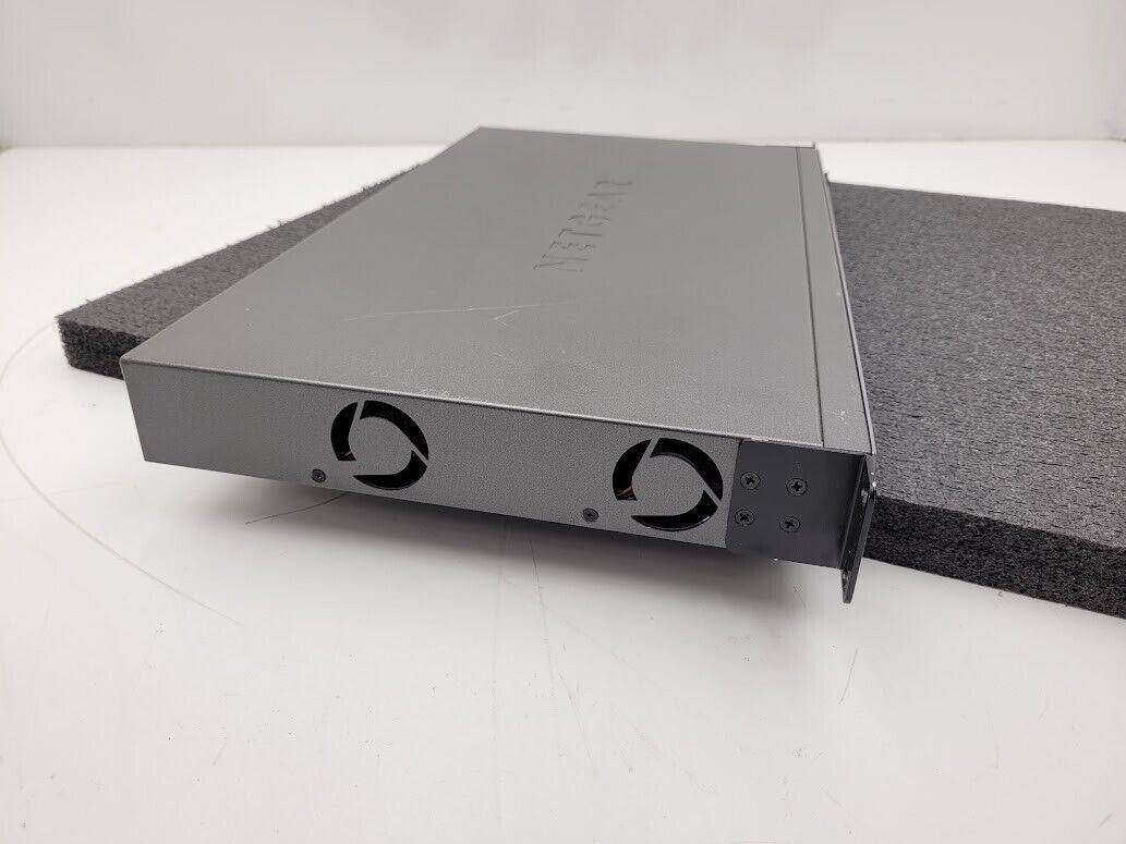 NetGear ProSafe GSM7224 V2  V2H1 24 Port Managed Network Switch Static Routing