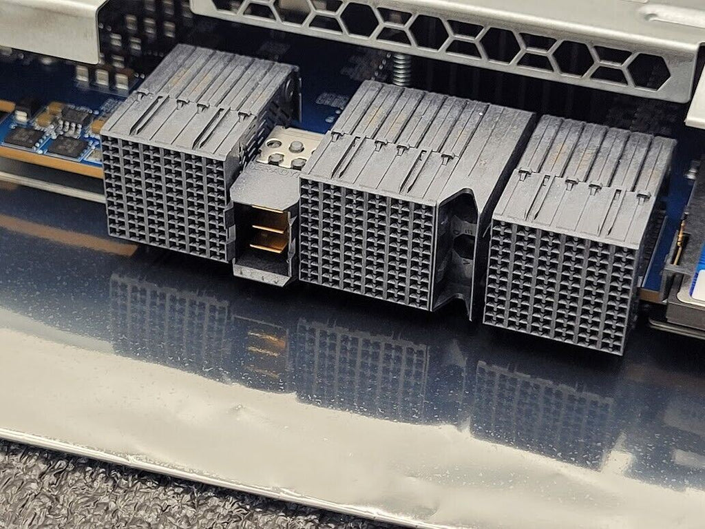 Dot Hill DotHill 876127-001 81-00000118-00-01 2050 SAN Dual Controller 4x FC