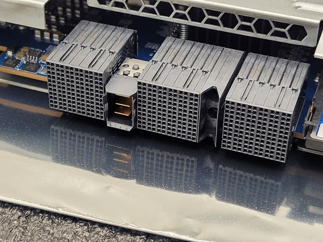 Dot Hill DotHill 876127-001 81-00000118-00-01 2050 SAN Dual Controller 4x FC