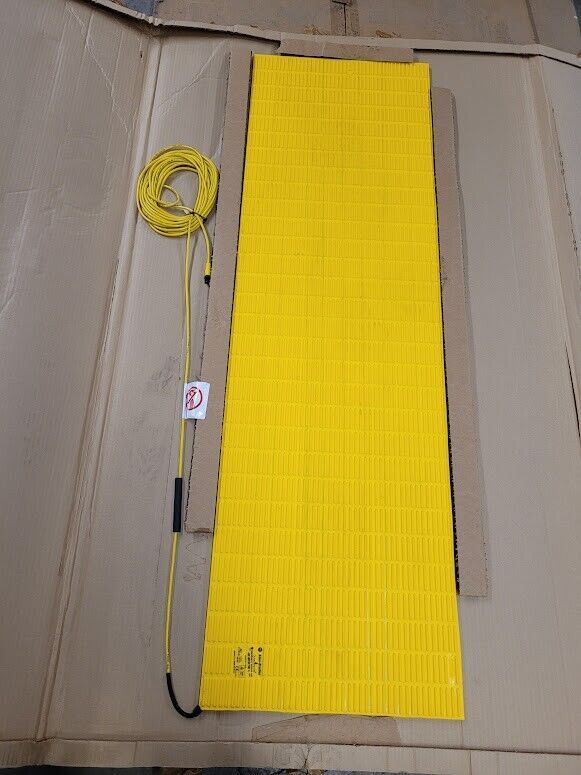 Allen-Bradley Guardmaster MatGuard Sensor Safety Mat 440F-M0930CYNN A 59" x 18"