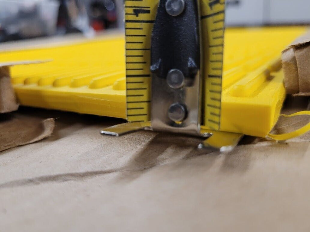 Allen-Bradley Guardmaster MatGuard Sensor Safety Mat 440F-M0930CYNN A 59" x 18"