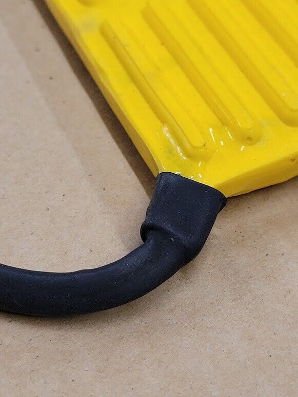 Allen-Bradley Guardmaster MatGuard Sensor Safety Mat 440F-M0930CYNN A 59" x 18"