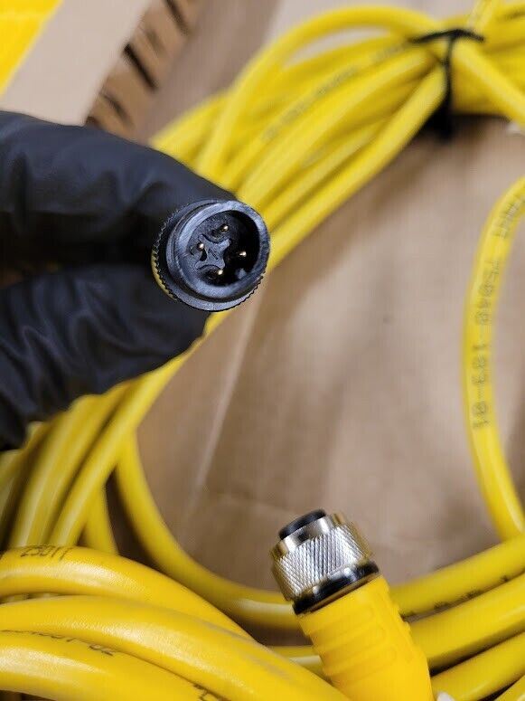 Allen-Bradley Guardmaster MatGuard Sensor Safety Mat 440F-M0930CYNN A 59" x 18"