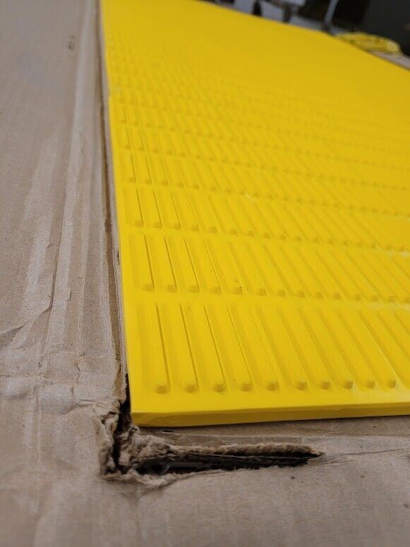 Allen-Bradley Guardmaster MatGuard Sensor Safety Mat 440F-M1836CYNN A 71" x 36"