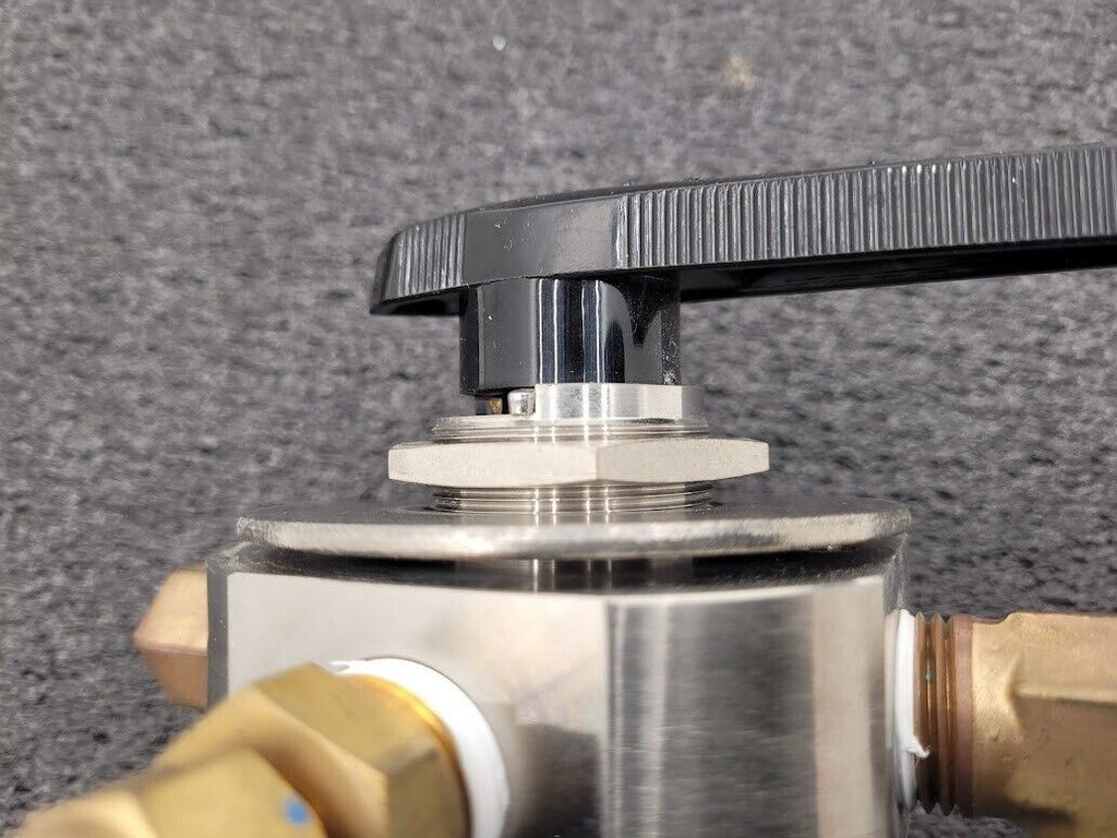 Swagelok SS-45YF8 316 SS Stainless 1-Piece 40 Series 4-Way Ball Valve 1500 PSI