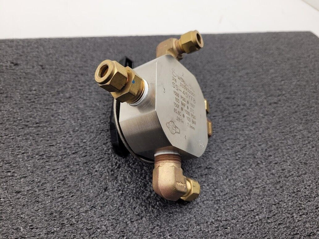 Swagelok SS-45YF8 316 SS Stainless 1-Piece 40 Series 4-Way Ball Valve 1500 PSI