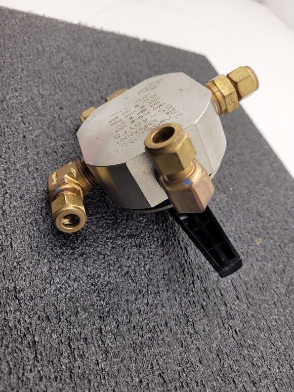 Swagelok SS-45YF8 316 SS Stainless 1-Piece 40 Series 4-Way Ball Valve 1500 PSI
