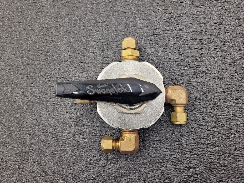 Swagelok SS-45YF8 316 SS Stainless 1-Piece 40 Series 4-Way Ball Valve 1500 PSI