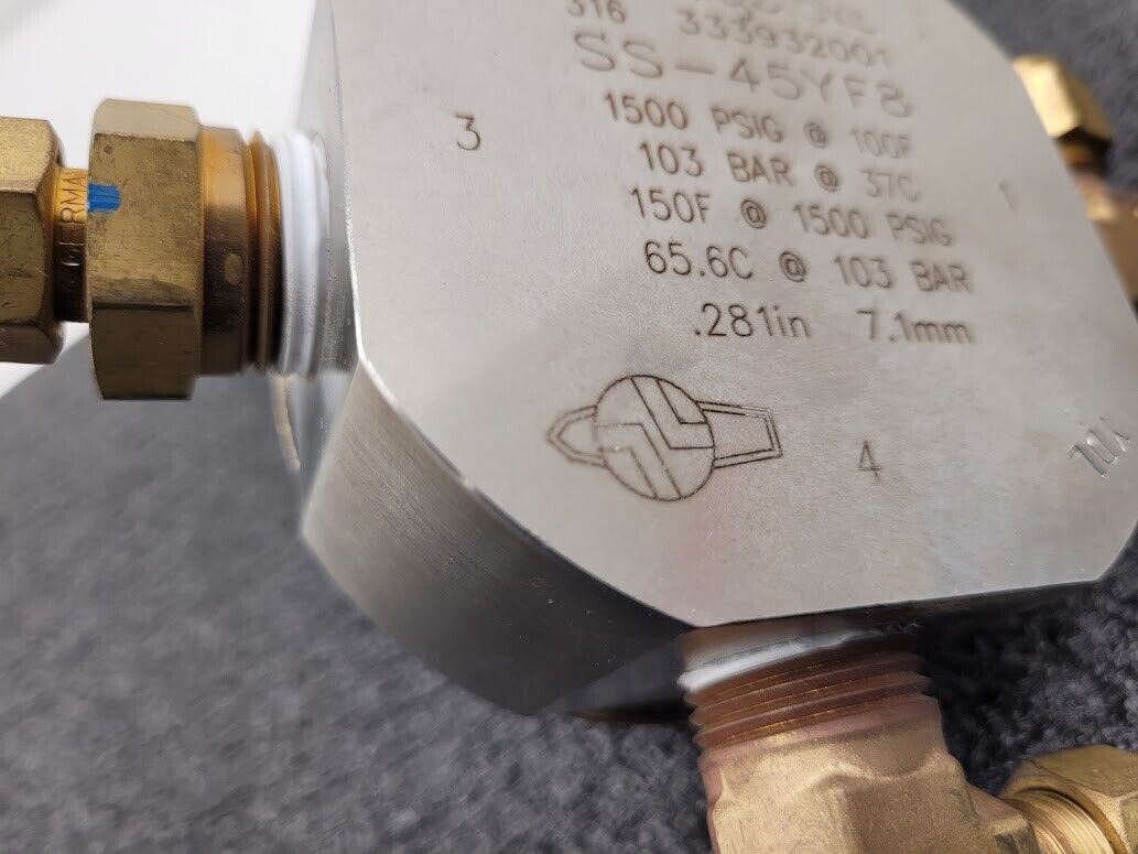 Swagelok SS-45YF8 316 SS Stainless 1-Piece 40 Series 4-Way Ball Valve 1500 PSI