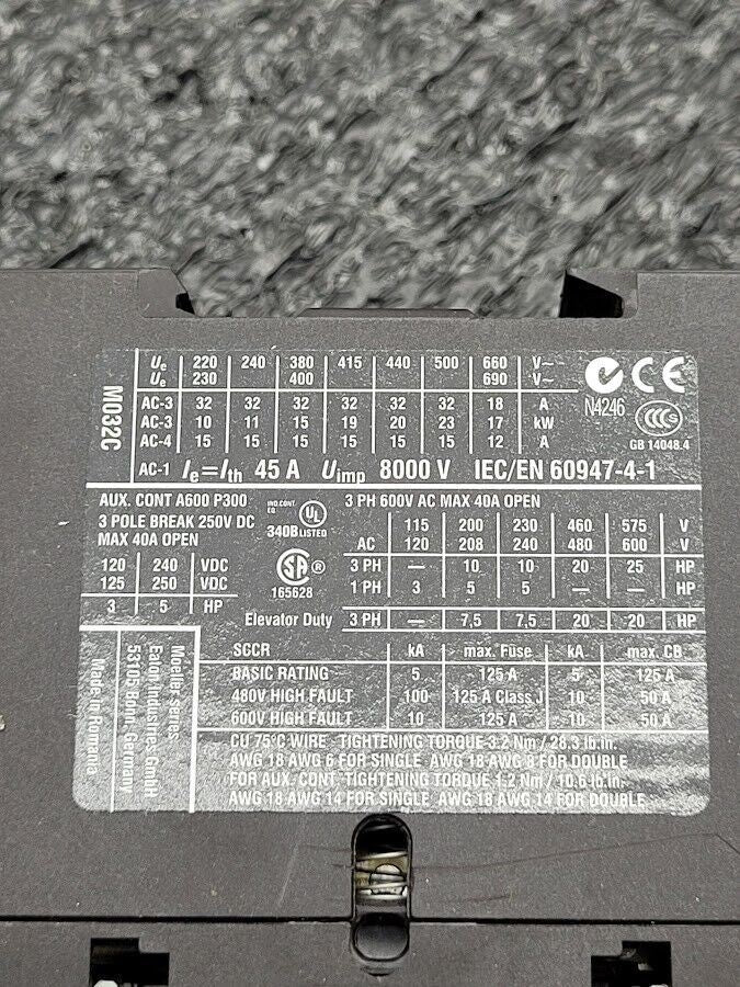 Eaton DIL M32-01 XTCE032C01 Contactor w/ DIL M32-XHI22 Auxiliary 24VDC Coil