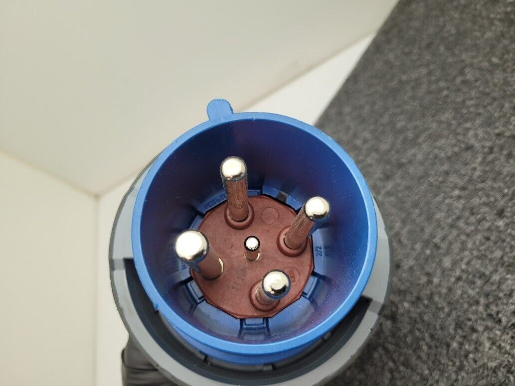 Mennekes PowerTOP Xtra Rugged ME 4 60 P 9 W Water Tight Plug ME460P9W Pin Sleeve