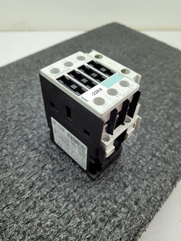 Siemens Contactor 3RT1025-1B..0 G/140411 E05* NQ140224 Auxiliary Contact