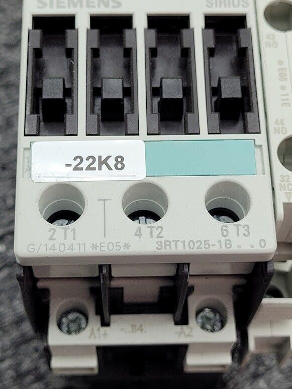 Siemens Contactor 3RT1025-1B..0 G/140411 E05* NQ140224 Auxiliary Contact