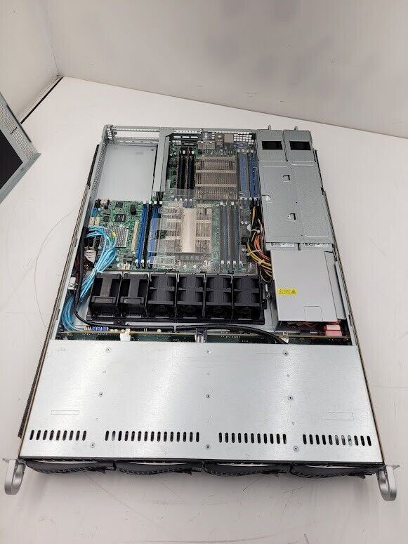SuperMicro 4x LFF X10DRW-i 2x E5-2640v3 2.6Ghz 64GB Ram 1U Server