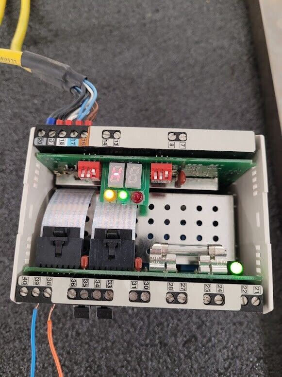 Banner USE2012NP2 & USR2012NP2 MICRO-SCREEN 20" Light Curtain Screen Tested "E"