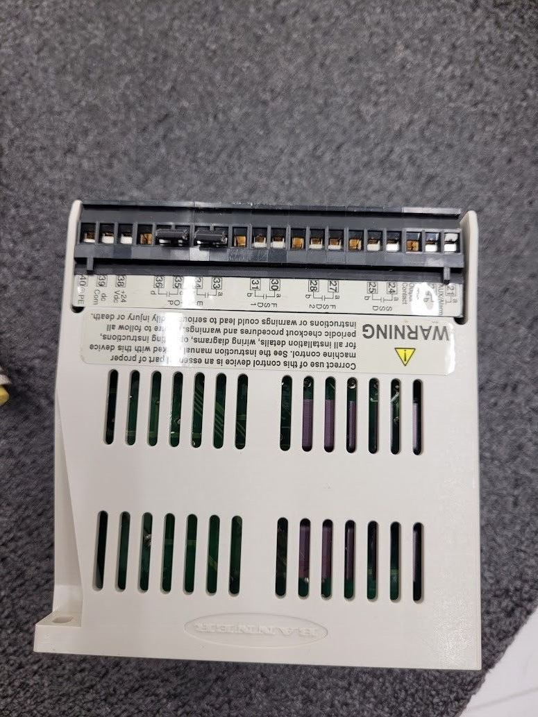 Banner USE2012NP2 & USR2012NP2 MICRO-SCREEN 20" Light Curtain Screen Tested "E"