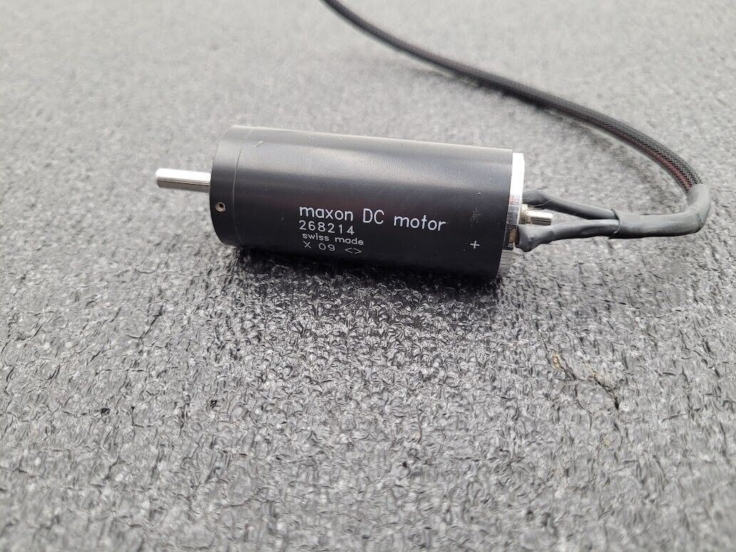 Maxon DC Motor 268214 RE 30 Ø30 mm Graphite Brushes 60 Watt 9100RPM 24VDC