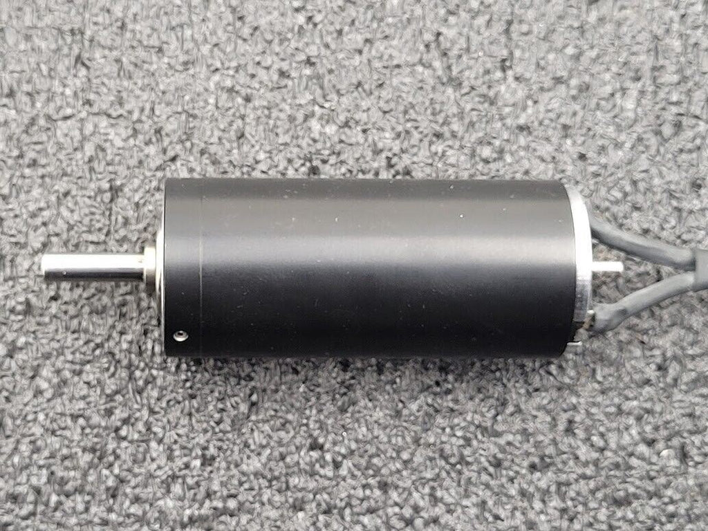 Maxon DC Motor 268214 RE 30 Ø30 mm Graphite Brushes 60 Watt 9100RPM 24VDC