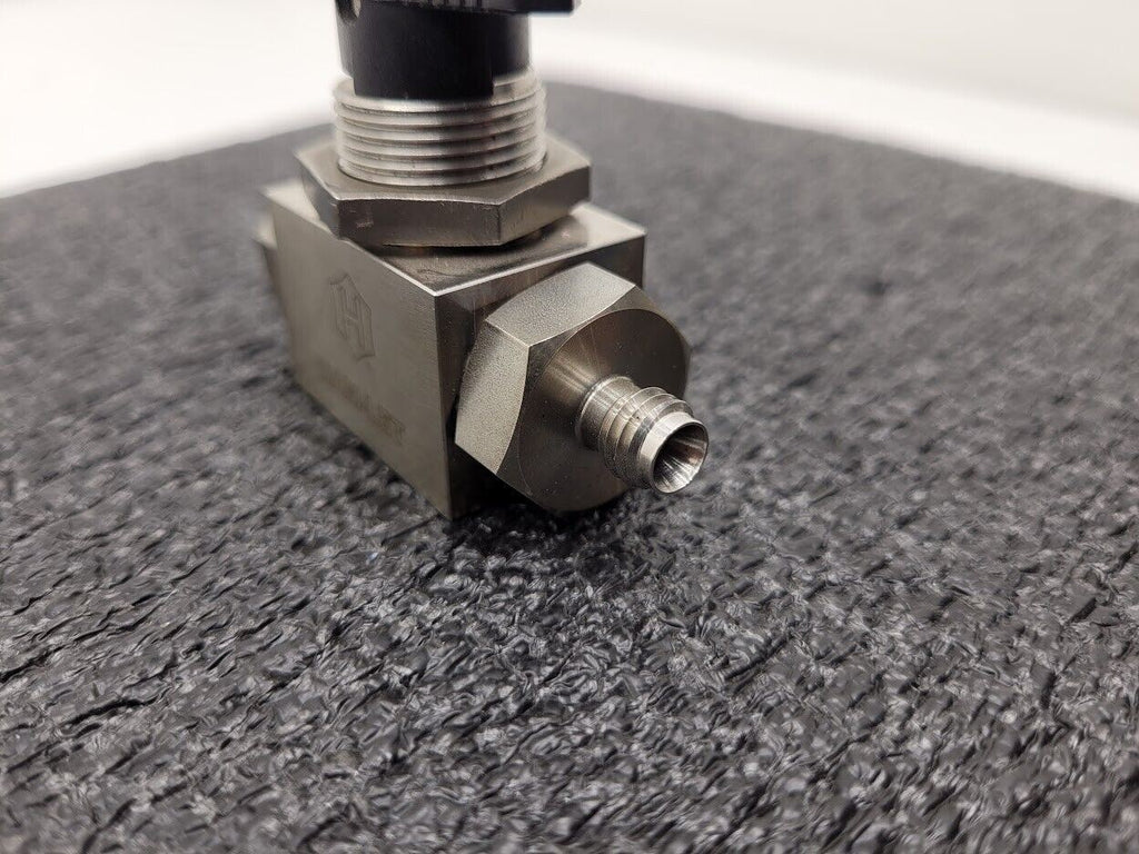 HAM-LET H6800SSL1/8RCSS Ball Valve 6000 PSI H6800 Series 1/8" Let-Lok Fitting