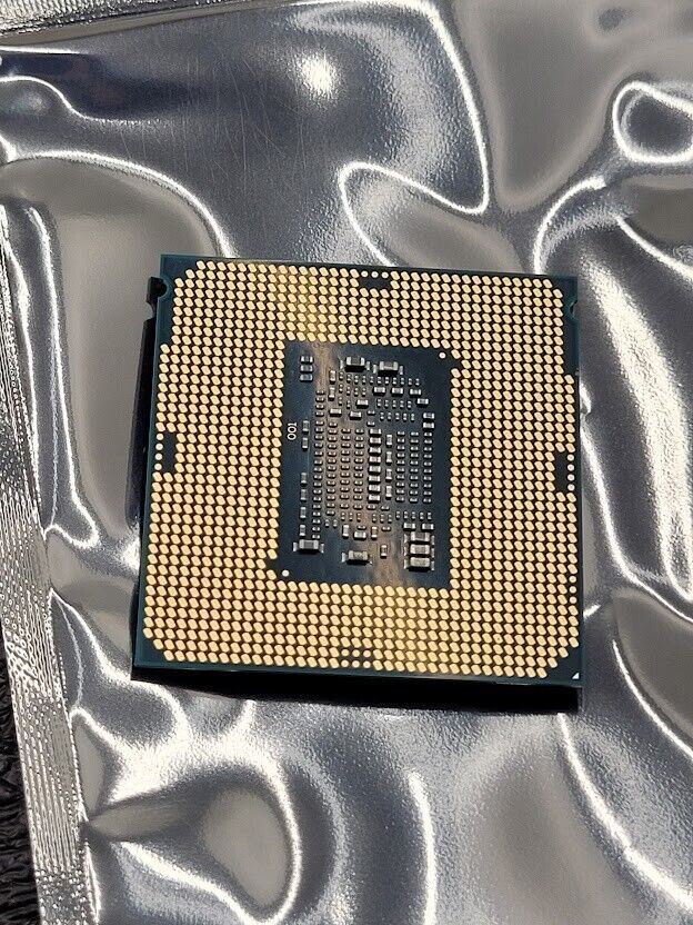 Intel Confidential QKHA Core i7-7700 3.60GHz Socket LGA 1151