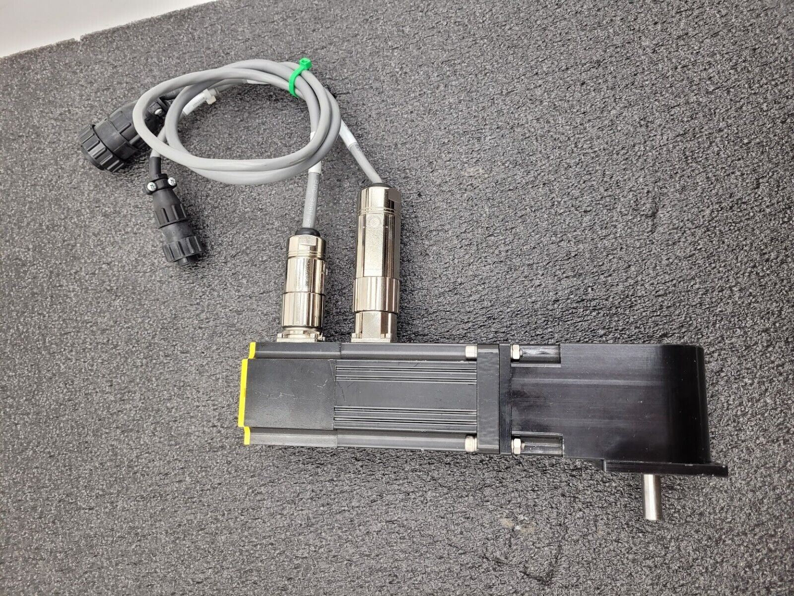 Parker Servo Motor w/ Right Angle Gearhead MPM662BSF6JY2N 110VAC 2500RPM 120W