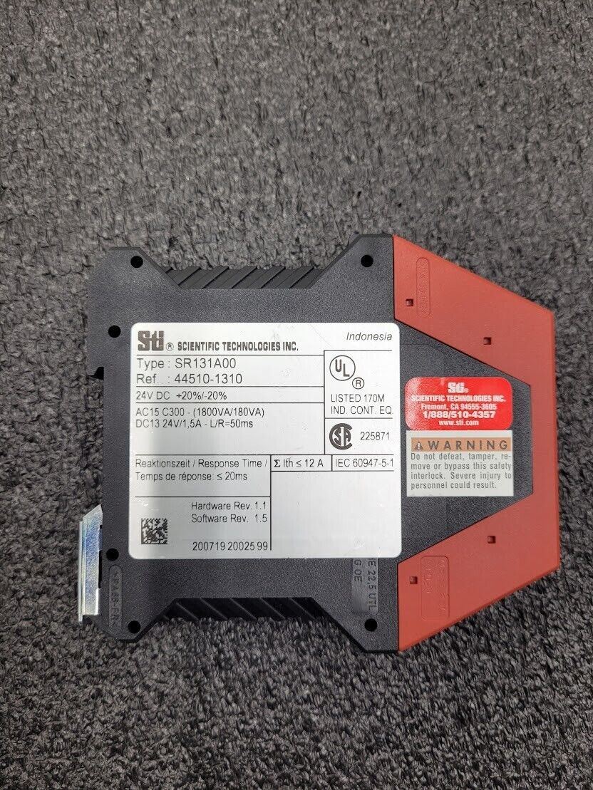 STI Omron SR131A00 Safety Monitoring Relay 44510-1310  24VDC SR131A Working Pull