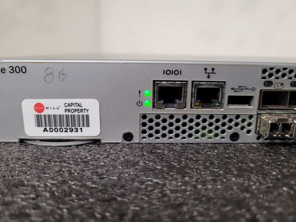 NA-360-0008 Brocade 300 SAN Switch 8GB X 24 Active Ports 80-1001586-09