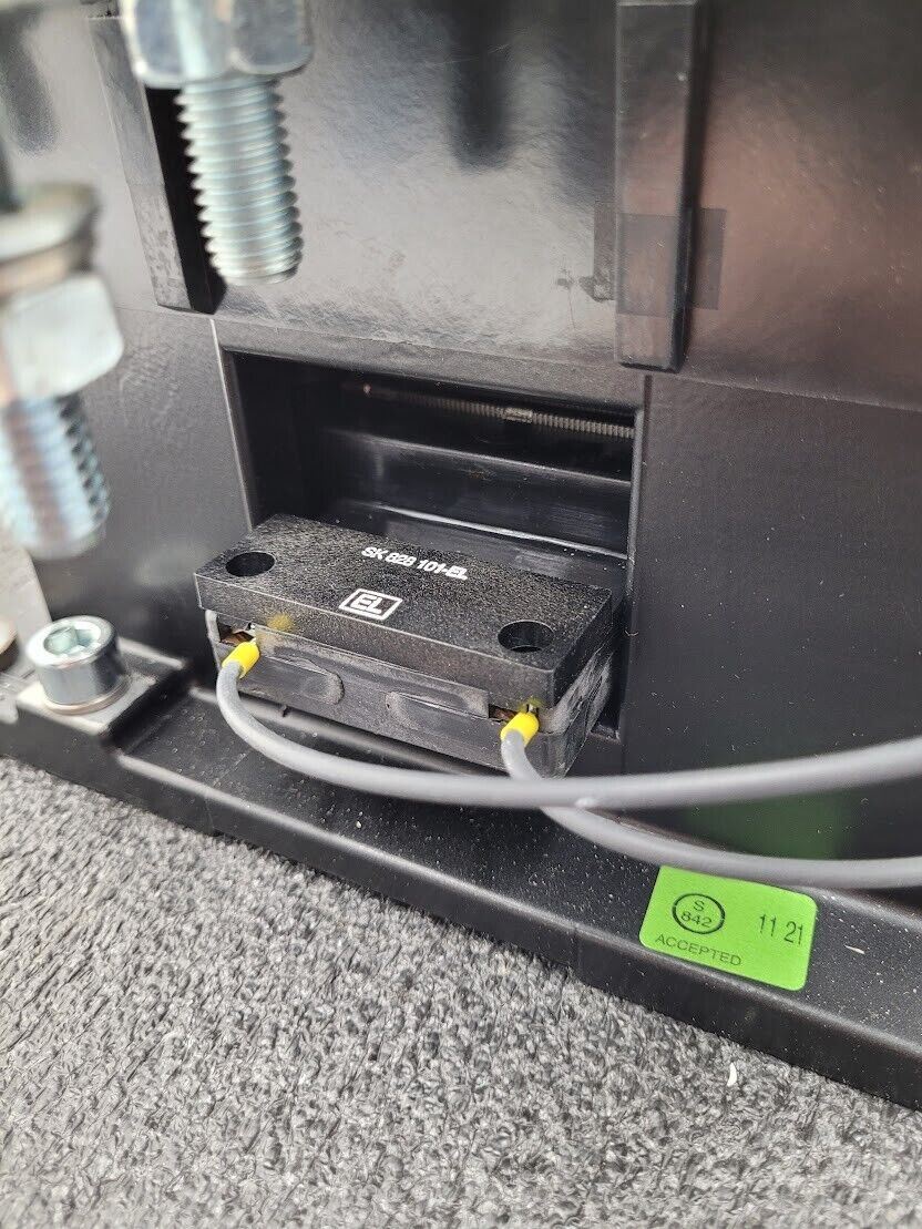 ABB EH1200 Contactor 1200A 600VAC 3 Pole 3 Phase 220-240VAC Coil