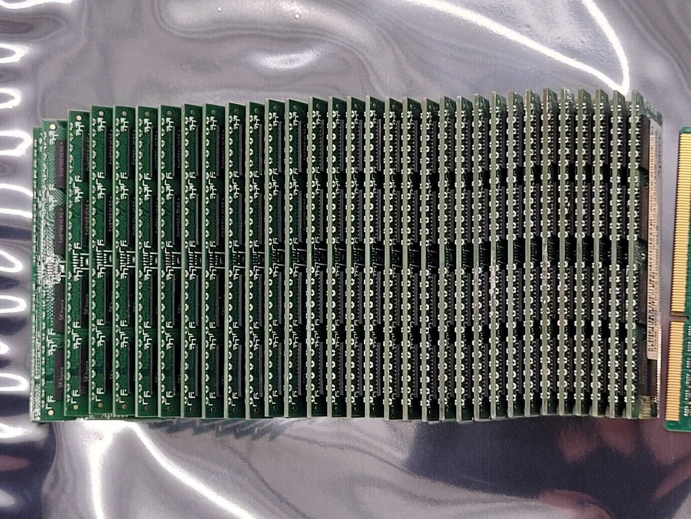 lot of 33 APACER 4GB Non Buffered SOD PC3-10600 CL9 SODIMM Memory
