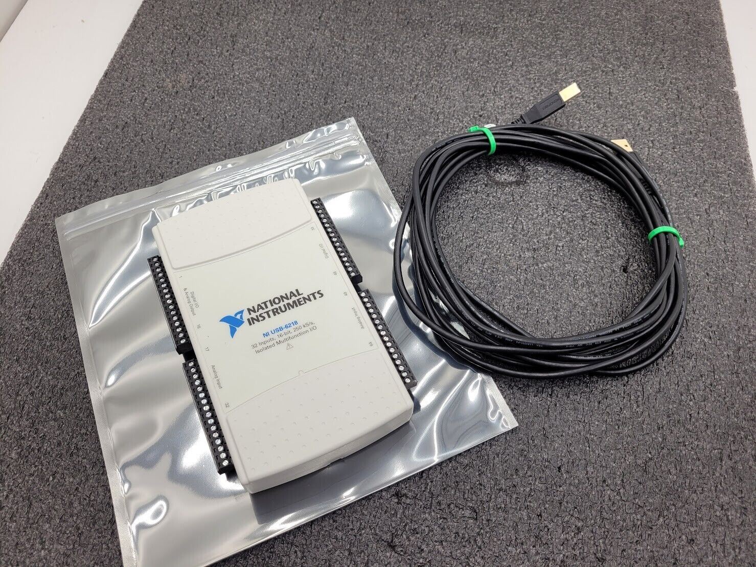NI USB-6218 Multifunction I/O Device w/ Analog Input  32-Input 16-Bit 250 kS/s