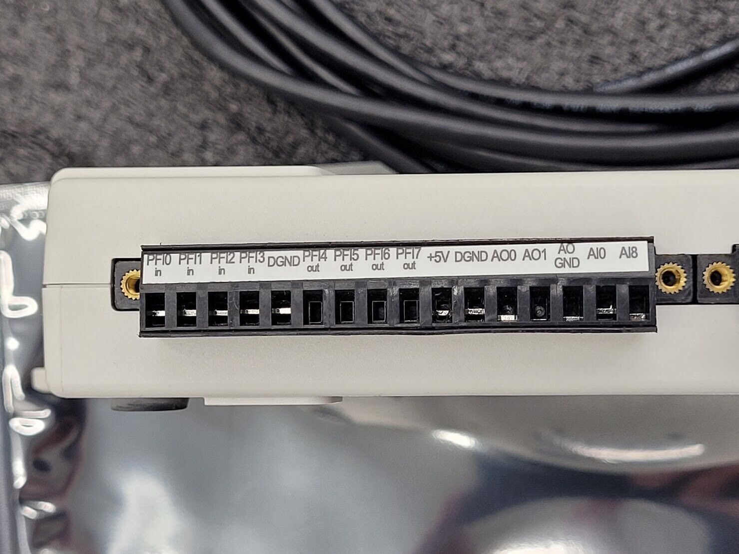 NI USB-6218 Multifunction I/O Device w/ Analog Input  32-Input 16-Bit 250 kS/s