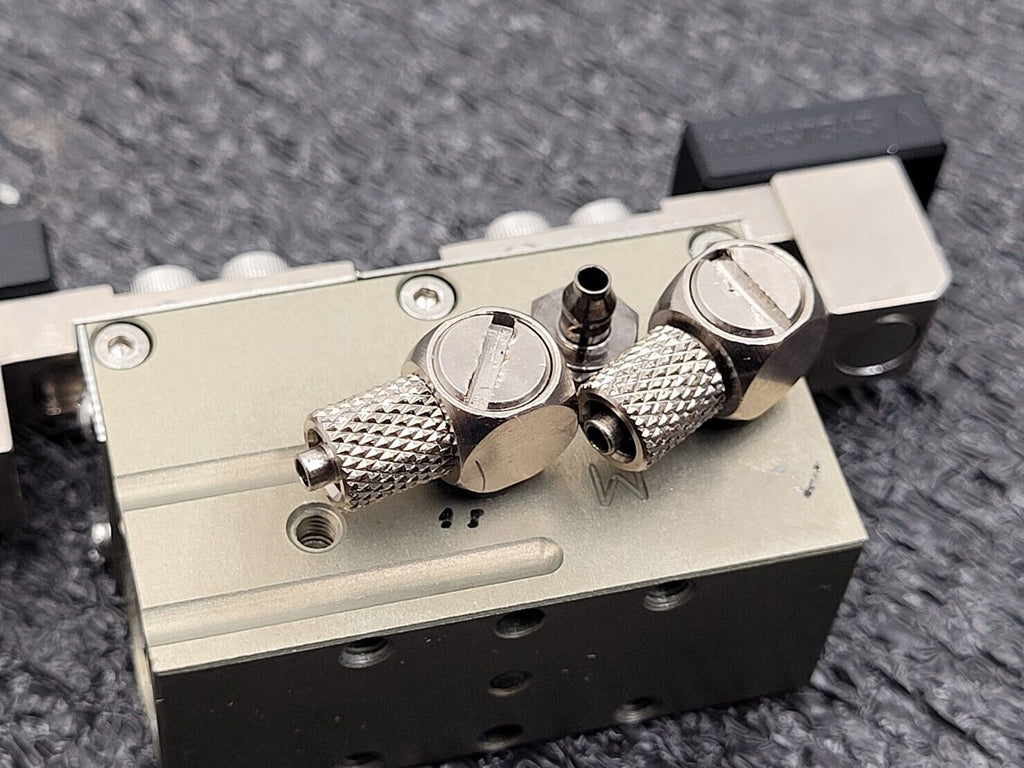 Destaco Robohand RPLC-1M-V 2 Jaw Parallel Pnumatic Gripper 1/4" Stroke