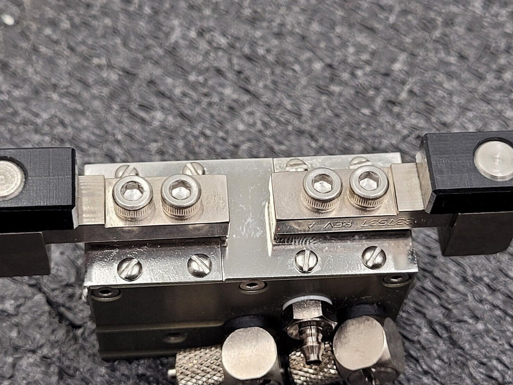 Destaco Robohand RPLC-1M-V 2 Jaw Parallel Pnumatic Gripper 1/4" Stroke