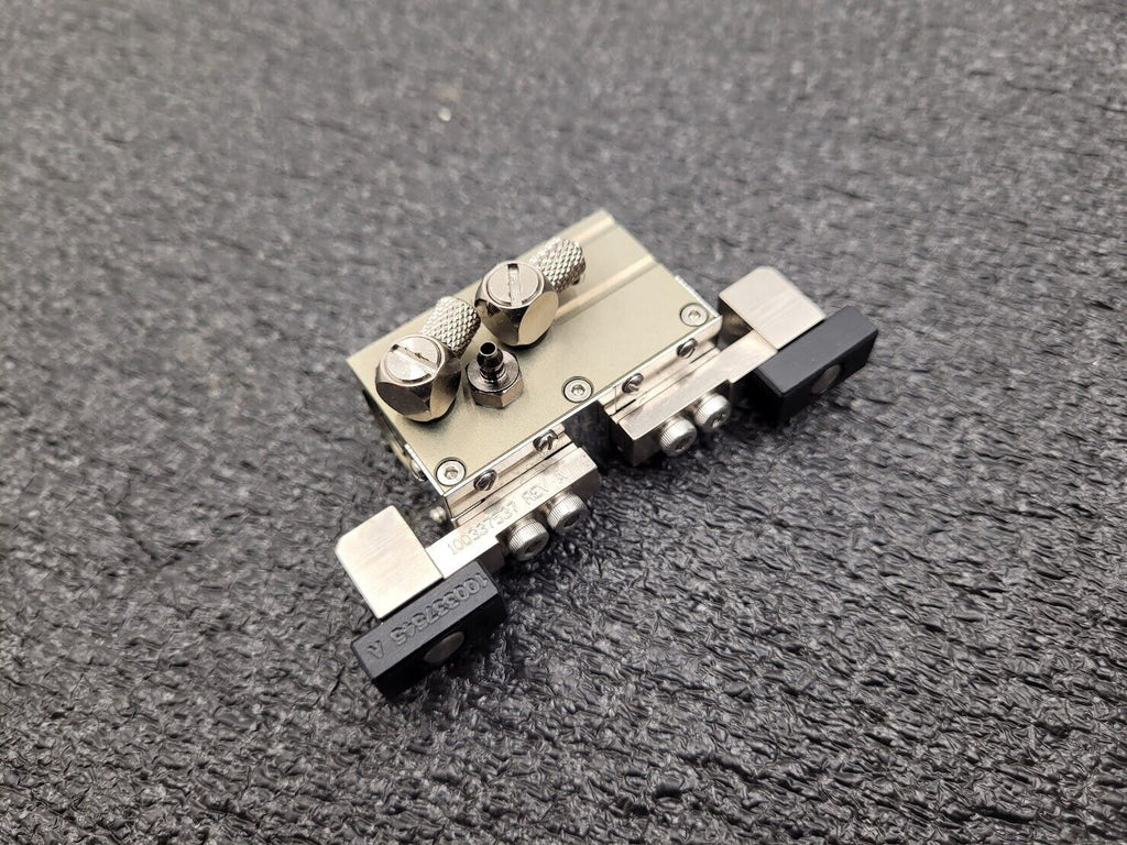 Destaco Robohand RPLC-1M-V 2 Jaw Parallel Pnumatic Gripper 1/4" Stroke