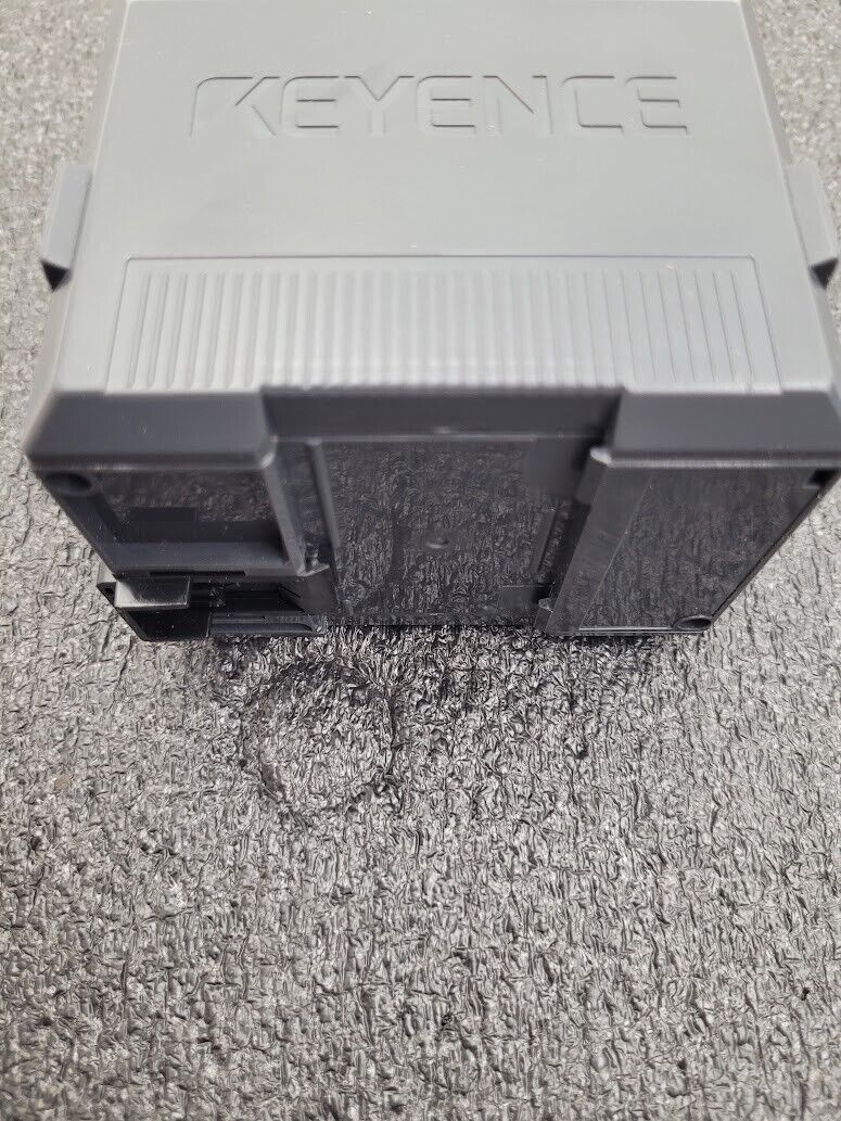 Keyence KV700 KV-700 PLC Open Box, Two End Covers DIN Rail Mount, USB, Serial